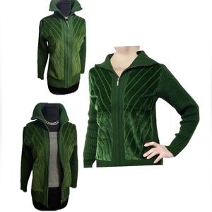 Green turtleneck sweater